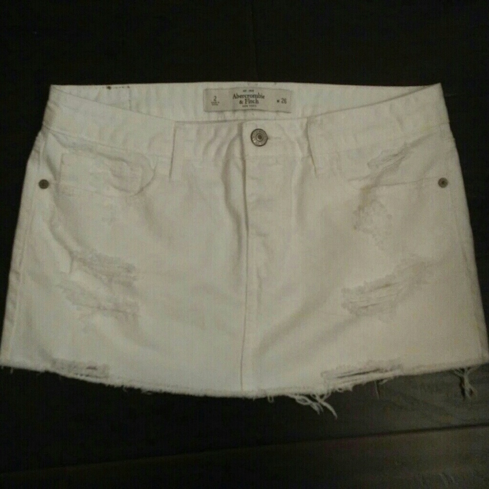 CUTE DENIM A&F SKIRT!!